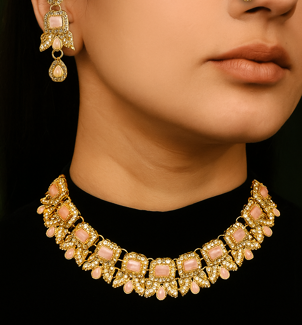 Elegant Gold-color Kundan style and Stone Studded Choker daimond cut Necklace Set with Maang Tikka and Earrings - Image 2