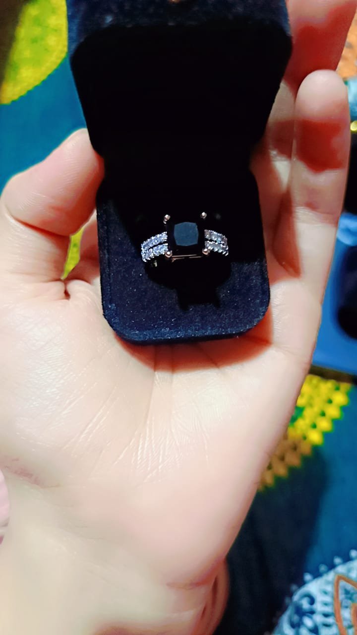 Elegant Black Gemstone Ring in ring Box - Image 5