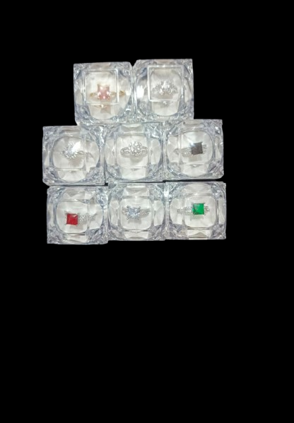 Elegant Black Gemstone Ring in ring Box - Image 2