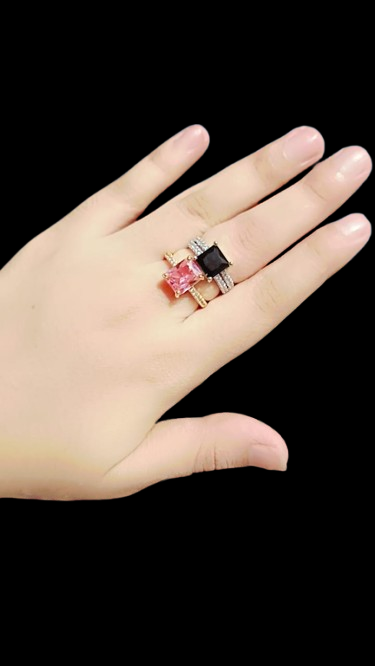 Elegant Black Gemstone Ring in ring Box - Image 4
