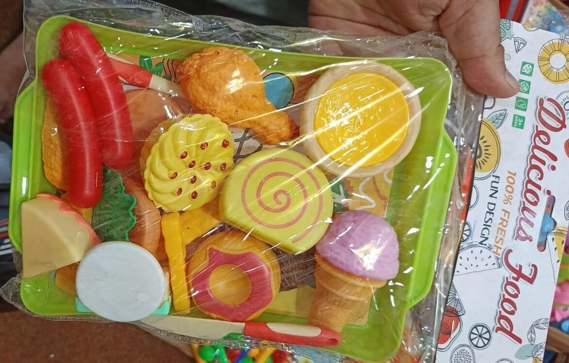 Kids' Pretend Play Fast Food & Dessert Kitchen Set with Tray